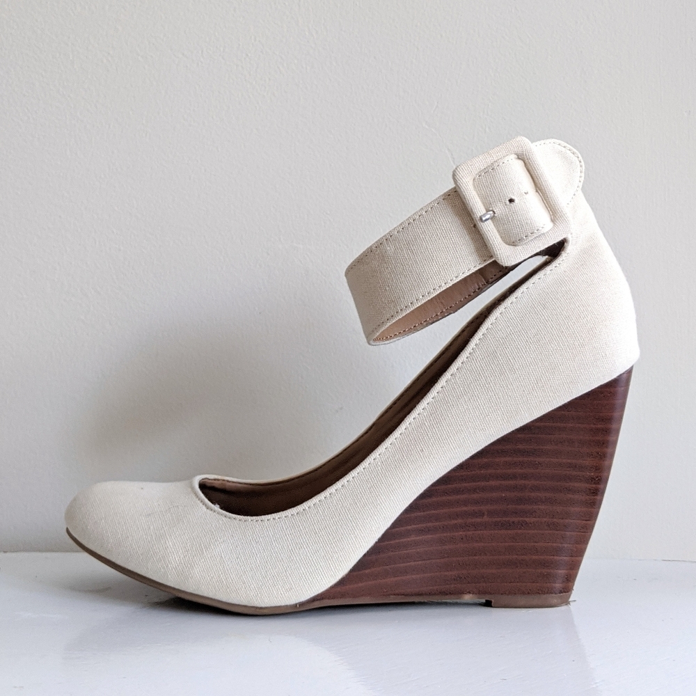 Mix No. 6 Cream Wedge High Heel Pumps
